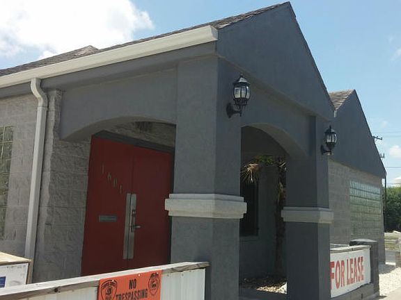 2nd image of 1601 S Alameda St