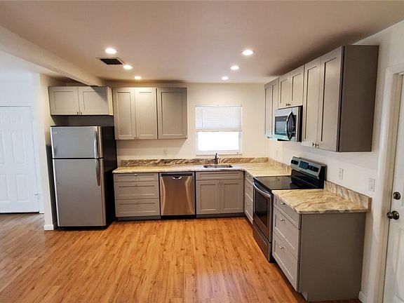 3rd image of 1408 Charles Ct #S