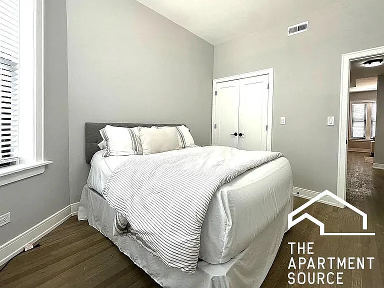 2 bed, 900 sqft, $3,175 — Photo 3