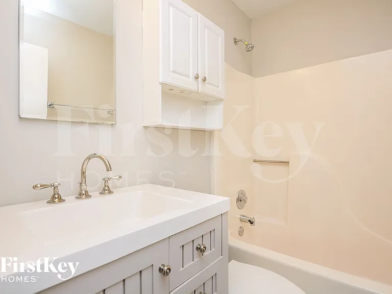 1121 Danube Trl — Photo 12
