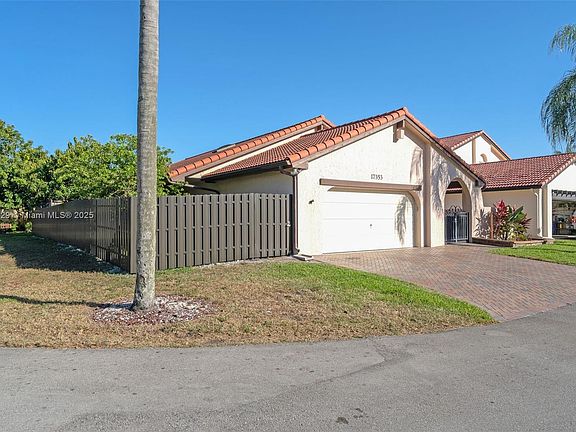 3rd image of 17353 NW 62nd Pl N