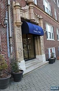 1st image of 17 51st St APT 3