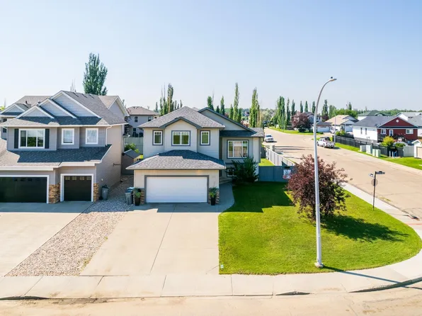 501 Grandin Dr, Morinville, AB T8R 0E3