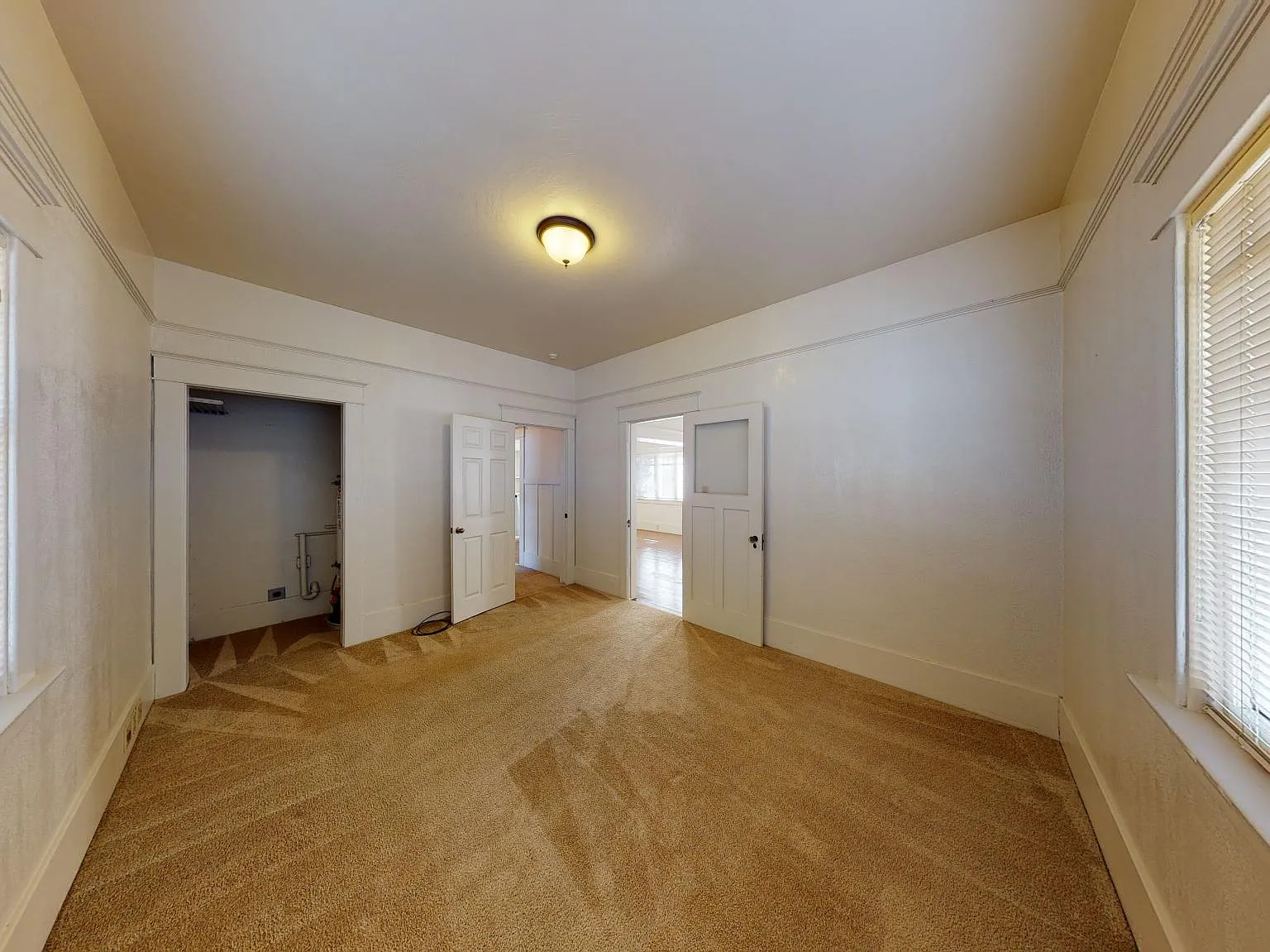 2811 E St — Photo 4