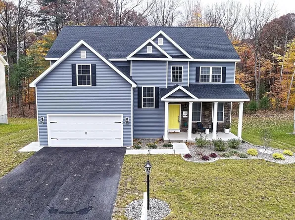 44 Timberline Dr, Ballston Lake, NY 12019
