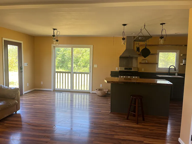 8810 Irish Rd — Photo 15