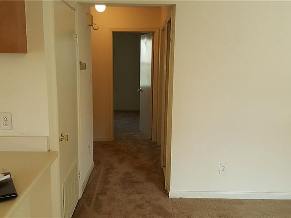 5th image of 1036 W 37th St APT E