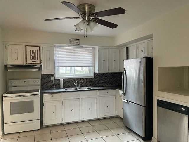 2nd image of 2557 Thorn Lodge Dr