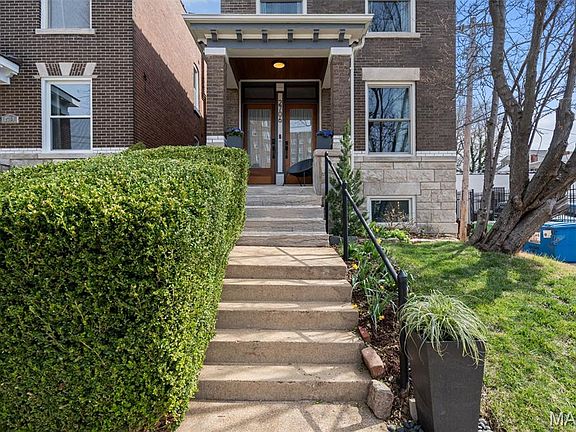 4th image of 2706 Alhambra Ct