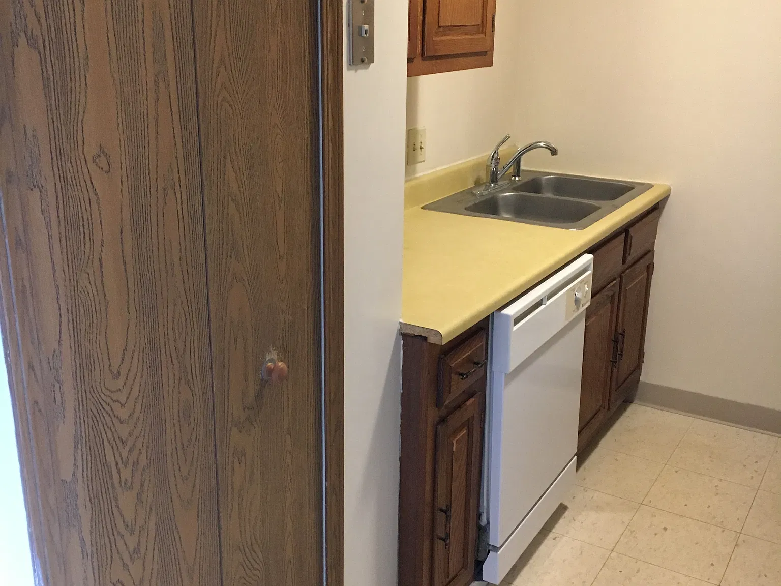 1 bed, $725 — Photo 3