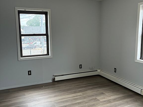 2nd image of 729 Acorn St