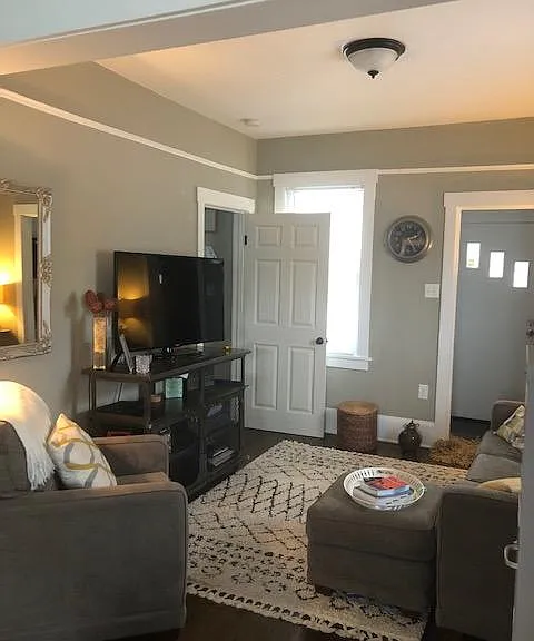 308 W Scott St — Photo 19