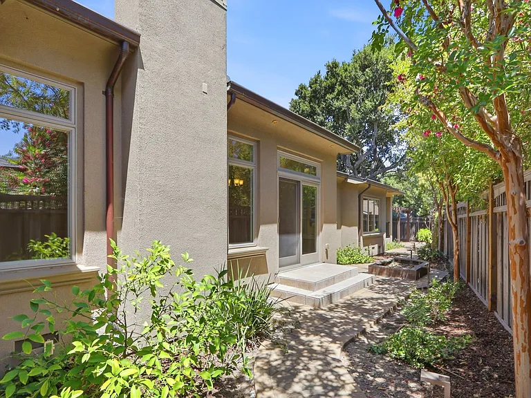 16771 Frank Ave — Photo 24