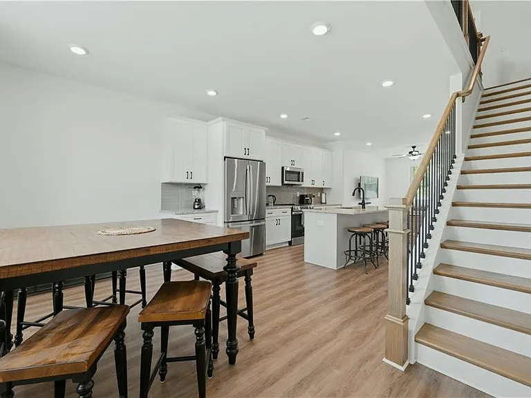 104 Mission Way — Photo 6