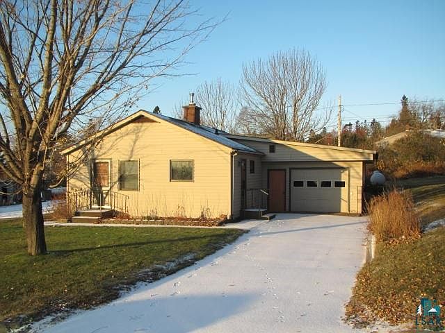 1st image of 15 6th Ave W