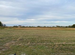 2301 NE 1st St, Pryor, OK 74361