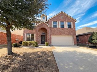 8925 Brook Hill Ln, Fort Worth, TX 76244