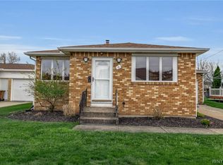 19 Algiers Ln, Cheektowaga, NY 14225