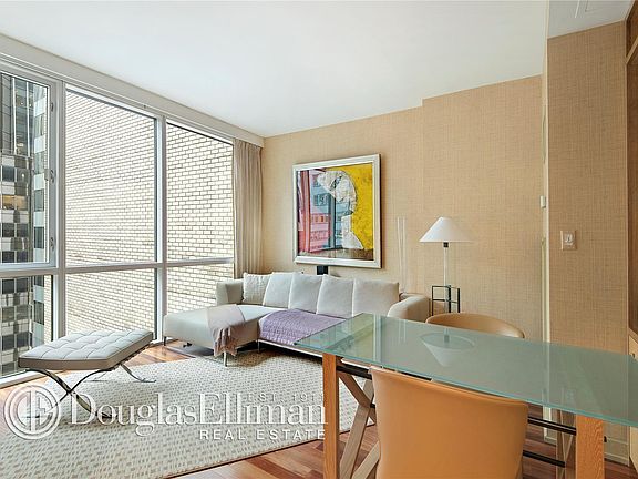 2nd image of 60 E 55th St APT 16B