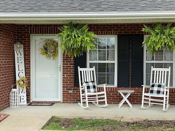 2nd image of 118 Cedar Meadows Dr
