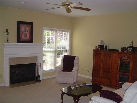 Living room / Den