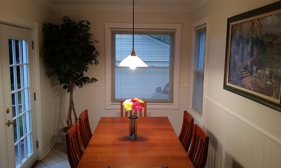 2nd image of 1011 Whitcomb Ave