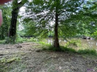39400 Camp Dr, Prairieville, LA 70769