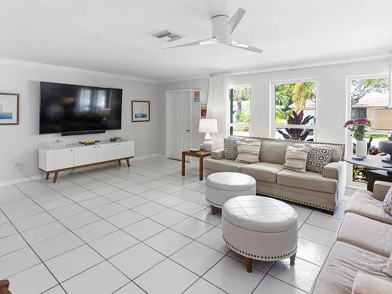 6372 Sleepy Willow Way — Photo 4