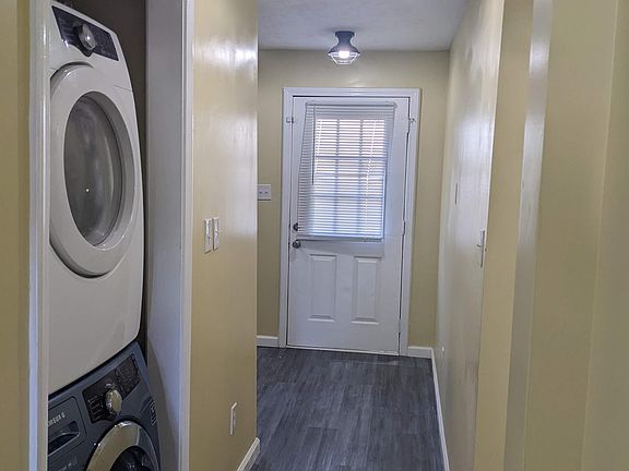 4th image of 305 E Southern Dr