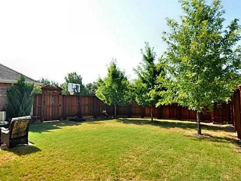 11915 Rocky Point Dr — Photo 24