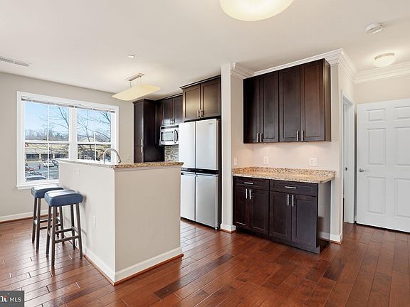 4th image of 2101 N Monroe St APT 201