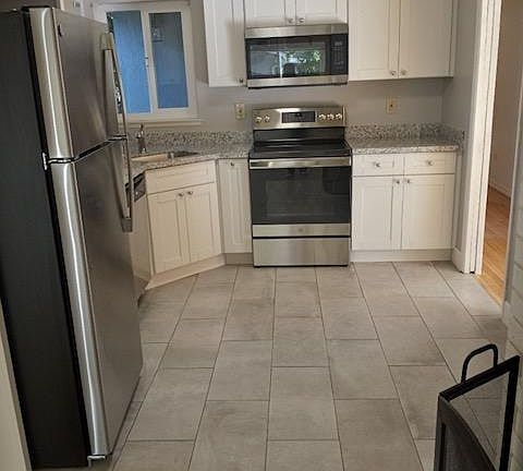 5th image of 271 Kingston Hill Way