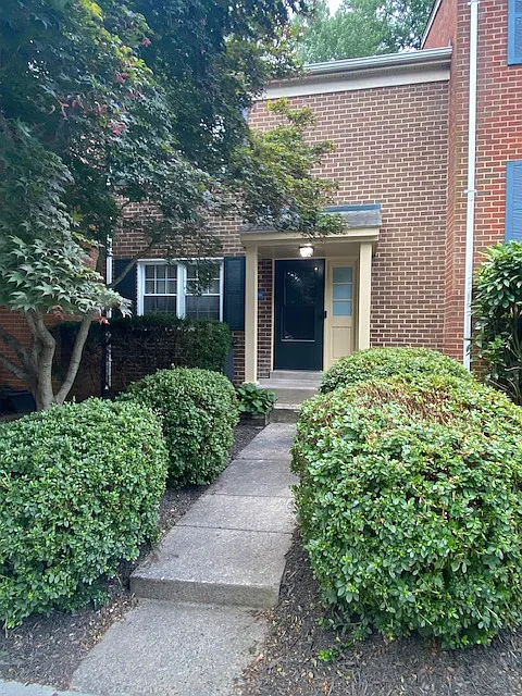 2261 Gunsmith Sq