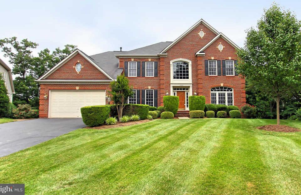 1st image of 21020 Glendower Ct