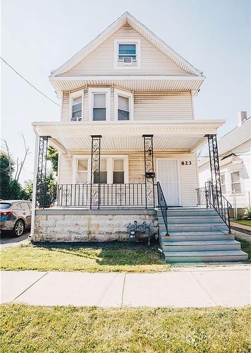 1st image of 823 Northampton St