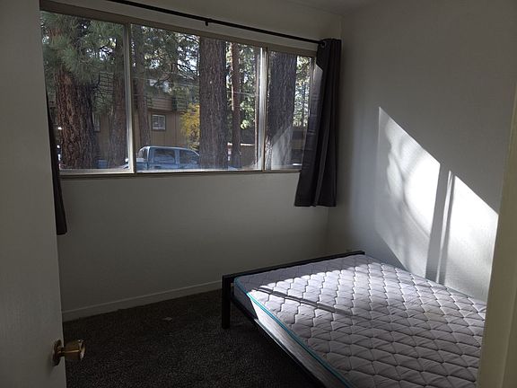 4th image of 1181 Wildwood Ave #5