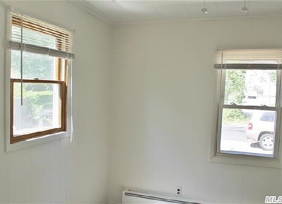 5th image of 28 University Dr