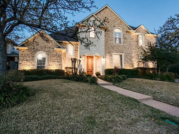 2nd image of 704 Glen Abbey Dr
