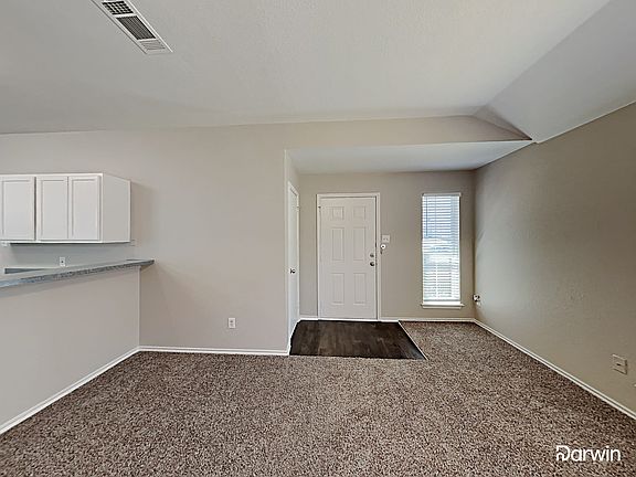 4th image of 3035 San Martin Dr