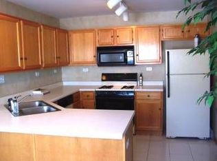 8057 Sierra Woods Ln, Carpentersville, IL