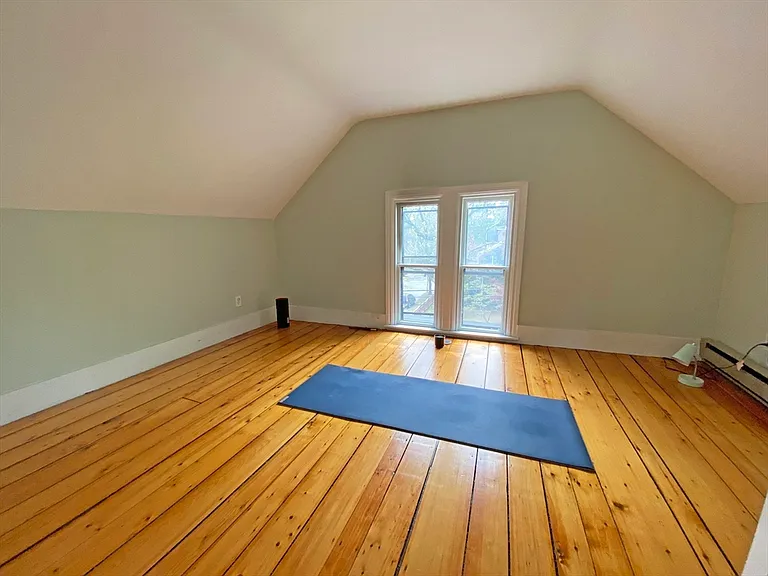 263 Auburndale Ave — Photo 21