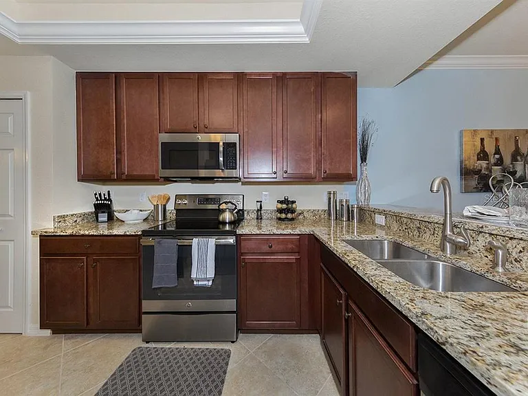 5528 Palmer Cir #105 — Photo 7