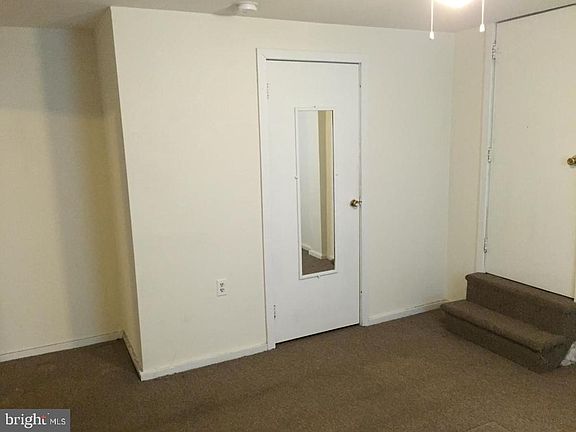 5th image of 3102 Richmond St