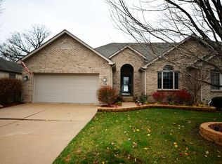 739 River Bluff Dr, Shorewood, IL 60404