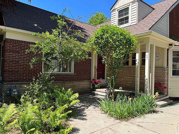 5th image of 45 Radnor Cir