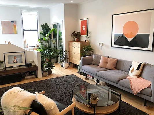 Rented by REAL New York | media 11