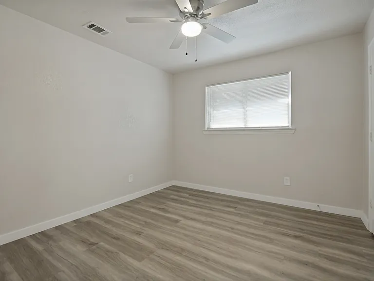2208 Placid Dr — Photo 7