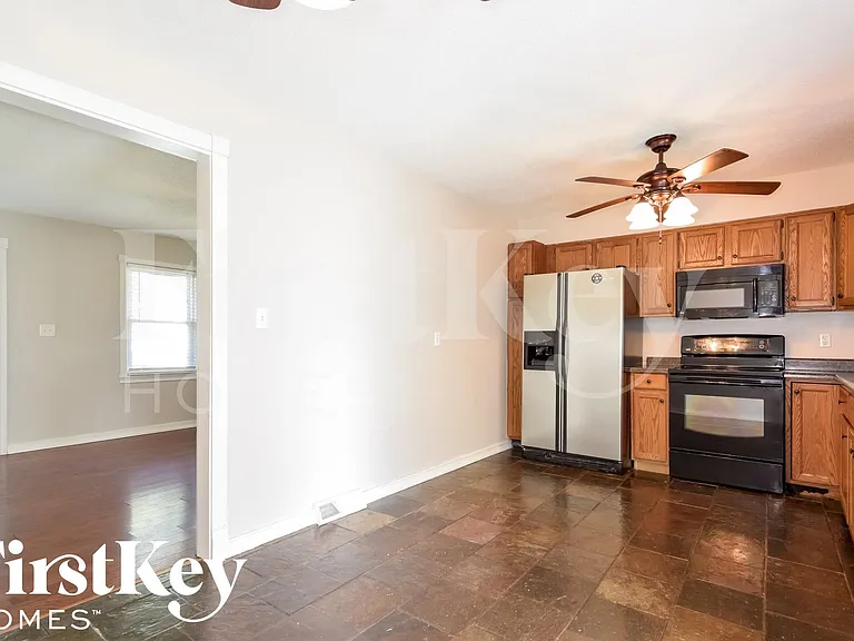 17313 E 41st St S — Photo 5