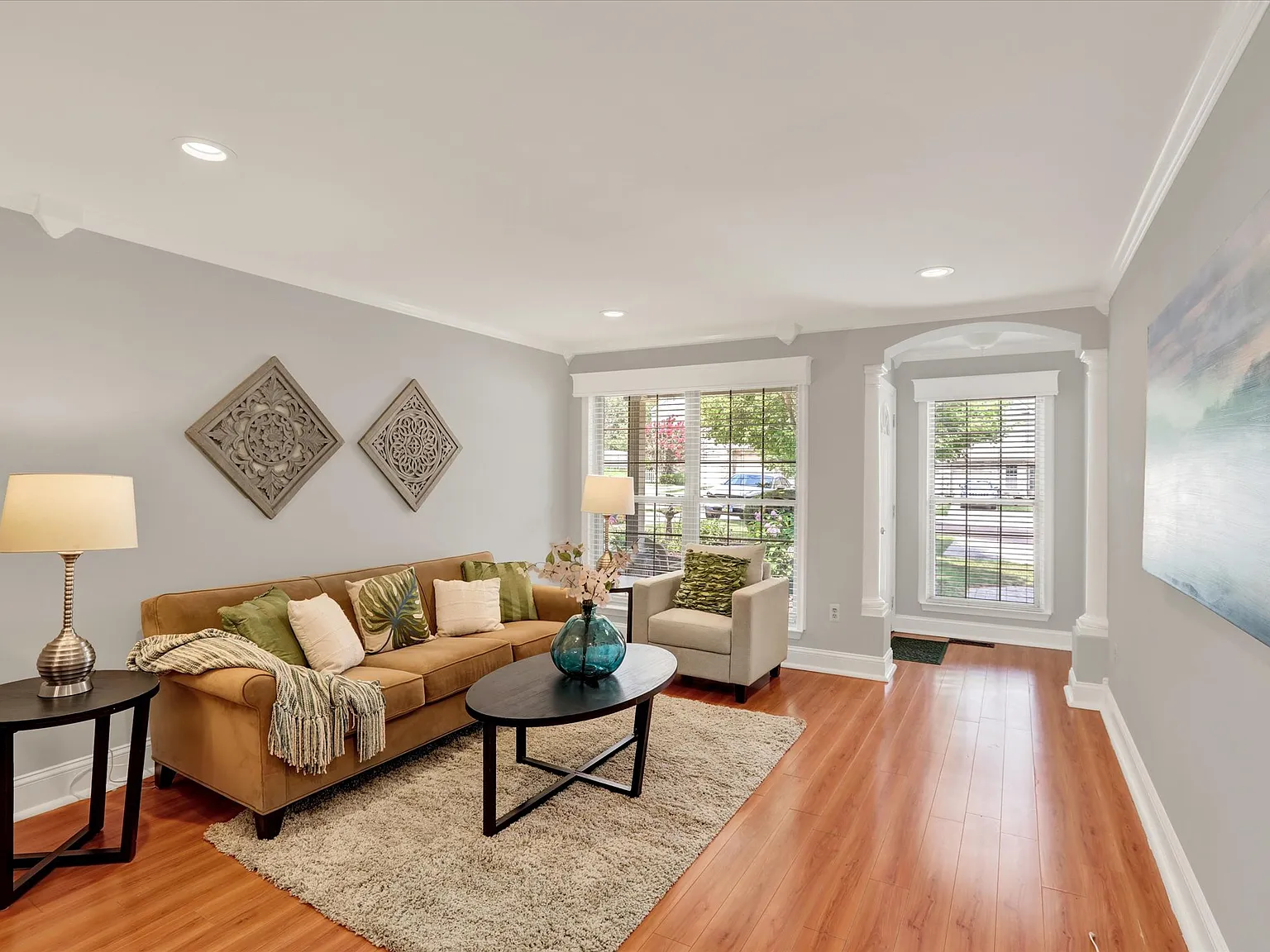 3 bed, 1907 sqft, $3,450 — Photo 2