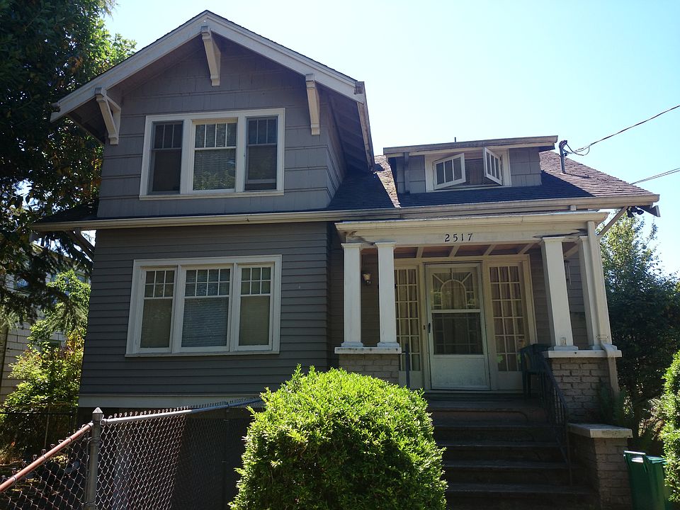 2nd image of 2517 E Alder St